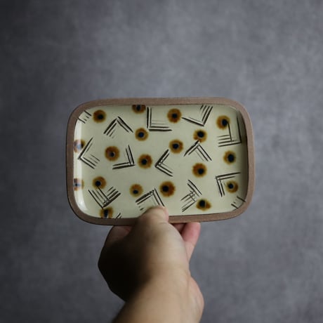 長角皿 小 サンディー 飴に呉須の点 やちむん 陶器 一翠窯:7021001