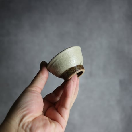 猪口2 ぐい呑 白釉 やちむん 陶器 榮一工房:7013100