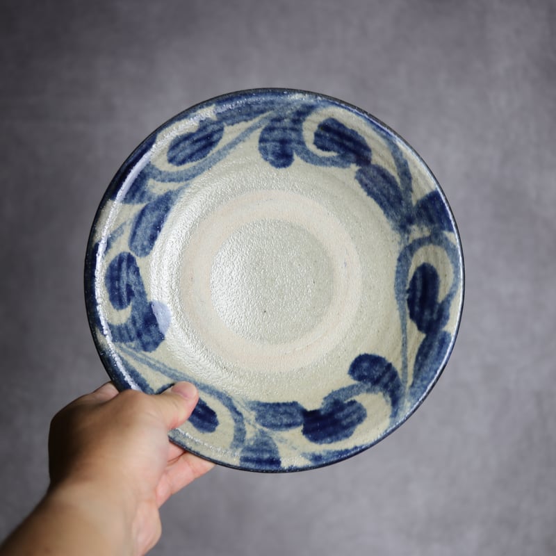 7寸皿2 呉須釉 唐草 やちむん 陶器 榮一工房:7013019 | MADE IN OKIN