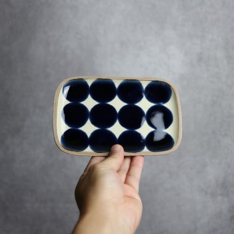 7021001【一翠窯】呉須丸紋　長角皿（小）