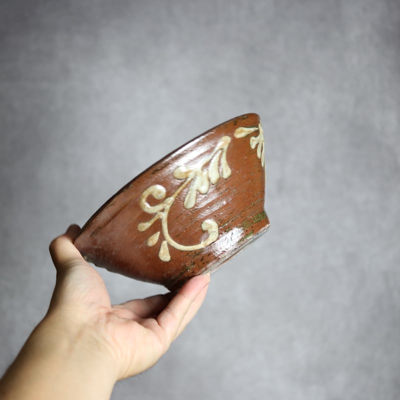 6寸マカイ1 イッチン 菊花唐草 やちむん 陶器 北窯 宮城正享工房