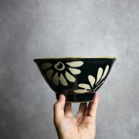 6寸マカイ 呉須釉 蝋抜 菊紋唐草 やちむん 陶器 真南風工房:7011011