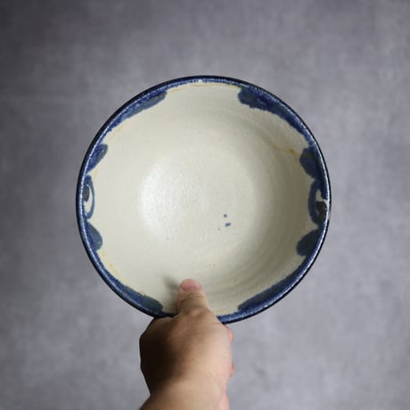 6寸マカイ1 呉須釉 菊唐草紋 やちむん 陶器 榮一工房:7013043