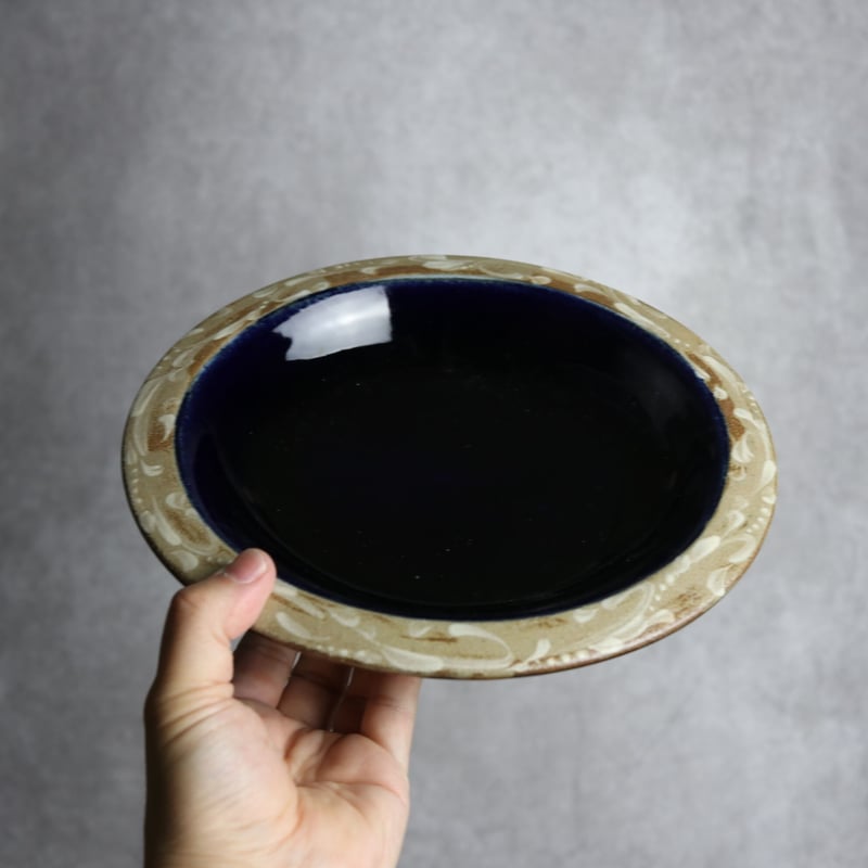 深貝工房　7寸リム皿　2枚セット　やちむん オンラインストアに深貝工房のやちむんを追加しました☺️ 4寸鉢