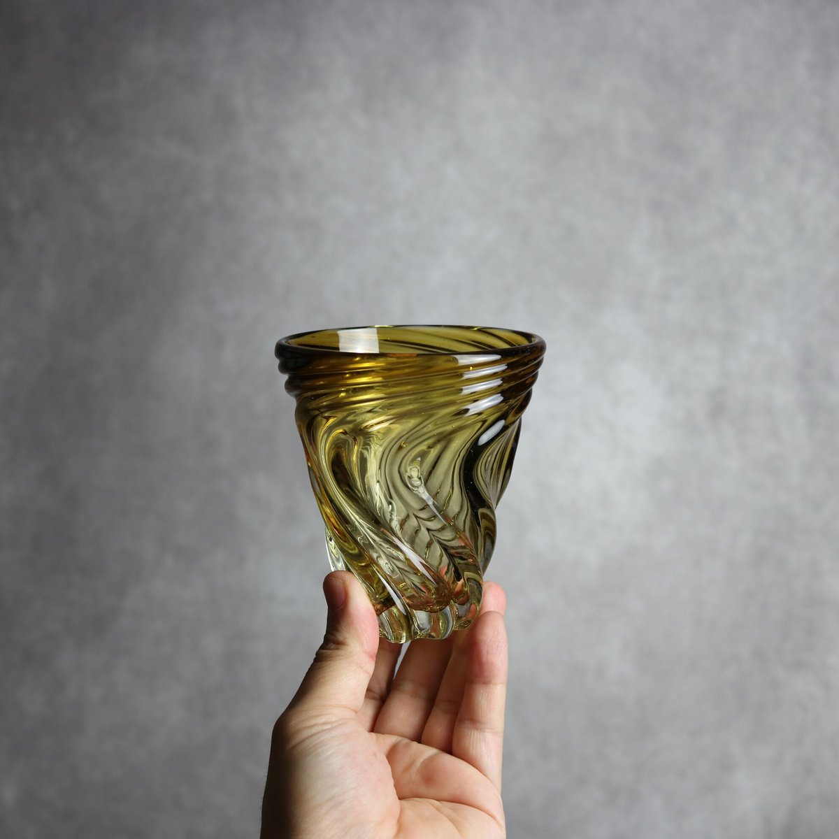 masakoガラス細工 M-8573-2PG Mini Old Pair of Edo Kiriko Glassware with Shippo