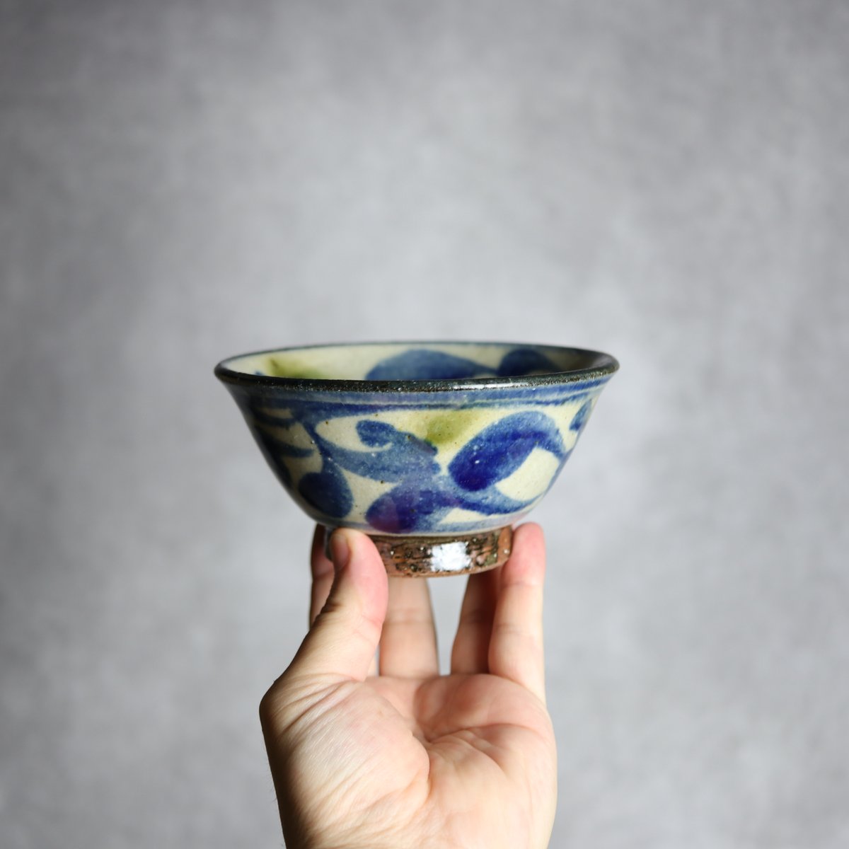 5 沖縄陶器 やちむん そばマカイ どんぶり 緑茶 青緑ドット 陶芸こまがた 4寸マカイ 青 緑 唐草柄 やちむん 陶器 陶芸こまがた:7006024 | MADE