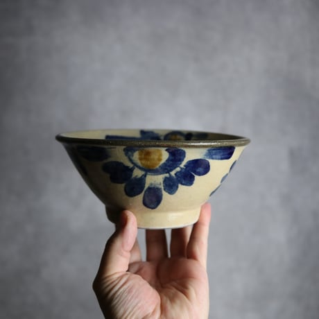 5寸マカイ1 飴 呉須釉 菊花唐草 やちむん 陶器 北窯 宮城正享工房:7005015