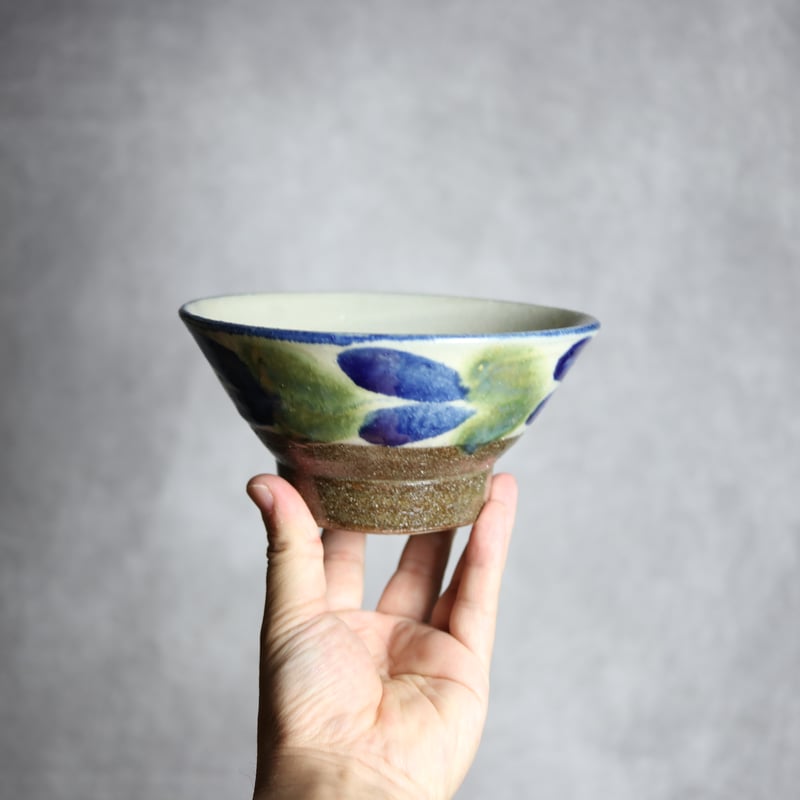 5寸マカイ4 呉須 緑釉 双葉紋 やちむん 陶器 漂窯:7010022