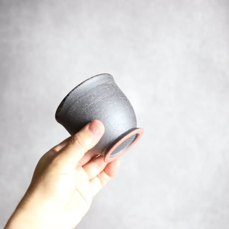 裾付き湯呑S1 黒釉 やちむん 陶器 陶と厨子甕 ひ窯:7029039