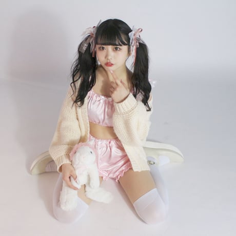 NMTP05-02  Dolly roomwear.