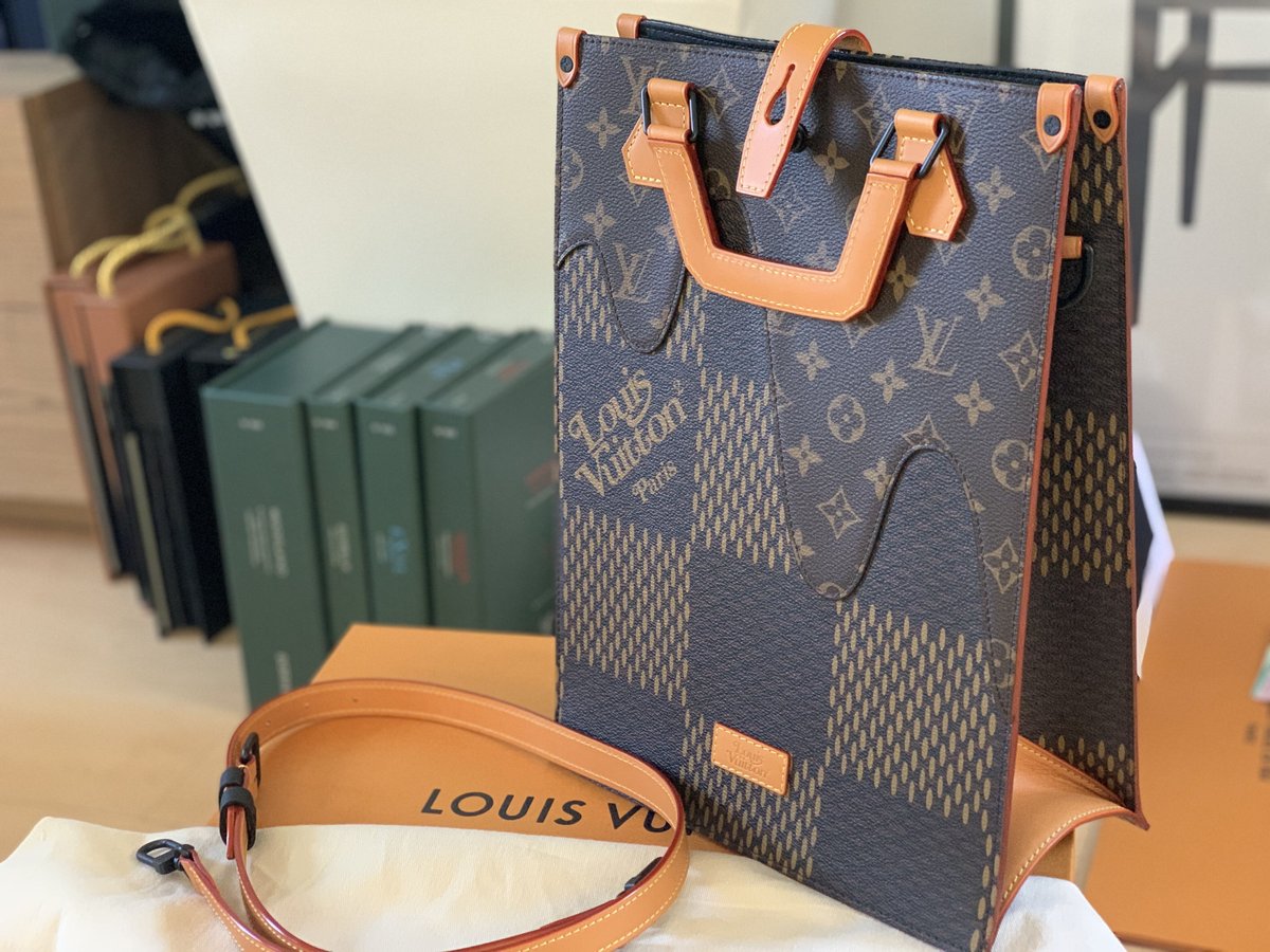 LOUIS VUITTON 新作 ショッパーバックミニ ファレル・ニゴコラボ