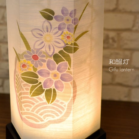 コンパクト盆提灯 和照灯 1対(2個セット) コードレス 電池式 LED 精華 高さ26cm 直径9cm 紫の花柄 018 インテリア提灯 おしゃれな提灯 岐阜ちょうちん 和風行灯 現代風 モダン