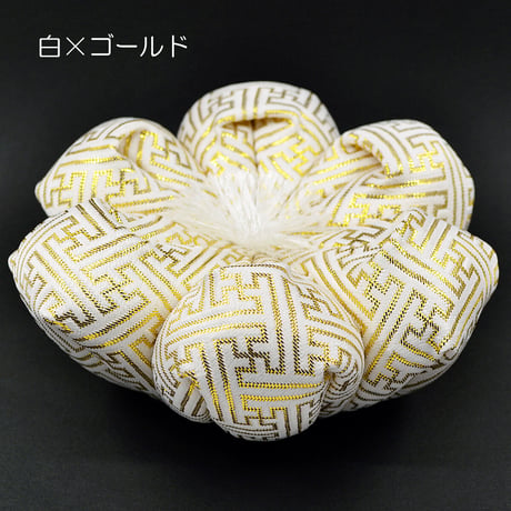 リン座布団 花座布団 ４.０号 直径１３ｃｍ 厚さ６ｃｍ 本手打りん ３.０寸用 コンパクトサイズ 白 ゴールド 仏具 022