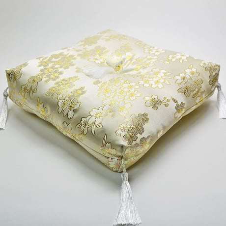 リン座布団１枚 9.０号 幅２９.５ｃｍ 厚さ６.５ｃｍ 本手打りん ８.0寸用 金襴桜模様 ベージュ ゴールド 仏具 039