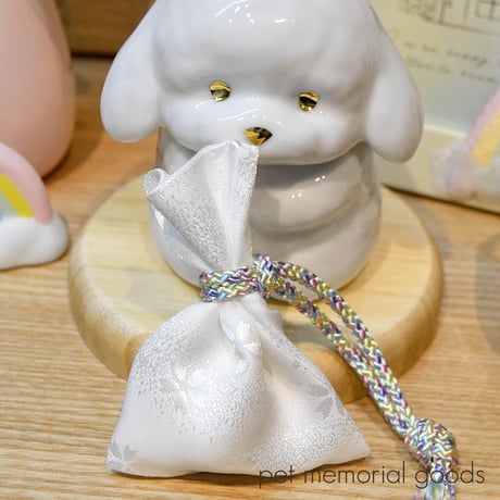 ペット骨壺 ふわふわたれ耳犬 分骨壺 永遠の愛 023 かわいい 手元供養 陶器製 ペットメモリアルグッズ