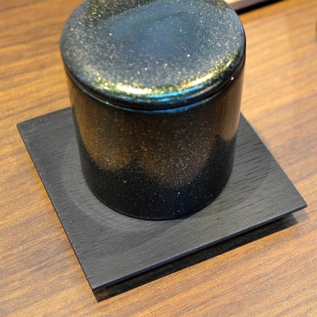 シリコンパッキン付きミニ骨壺 2寸 陶彩漆コズミックグリーン 直径6.3cm×高さ6.7cm 分骨つぼ 陶器製 012 かわいい おしゃれ モダン 手元供養