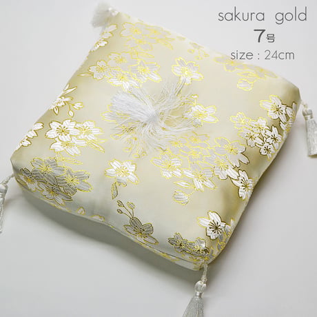 リン座布団１枚 ７.０号 幅２４ｃｍ 厚さ５ｃｍ 本手打りん ６.0寸用 金襴桜模様 ベージュ ゴールド 仏具 037