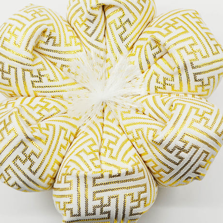 リン座布団 花座布団 ５.０号 直径１５.５ｃｍ 厚さ８ｃｍ 本手打りん ３.５寸用 コンパクトサイズ 白 ゴールド 仏具 023