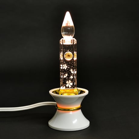 ミニクリスタルキャンドル １基 高さ１６ｃｍ 002 ゴールド 台座ホワイト ＬＥＤキャンドル 創価学会用仏具 さくら模様入り 電気ろうそく