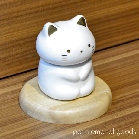 ペット骨壺 猫 分骨壺 永遠の愛 022 かわいい 手元供養 陶器製 ペットメモリアルグッズ