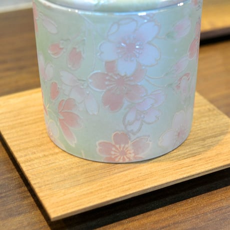 シリコンパッキン付きミニ骨壺 2寸 桜ころもグリーン 直径6.3cm×高さ6.7cm 分骨つぼ 陶器製 005 かわいい おしゃれ モダン 手元供養