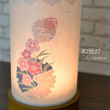 コンパクト盆提灯 和照灯  1基 コードレス 電池式 LED 香華 高さ18.5cm 直径8cm ピンクの花柄 016 インテリア提灯 おしゃれな提灯 岐阜ちょうちん 和風行灯 現代風 モダン