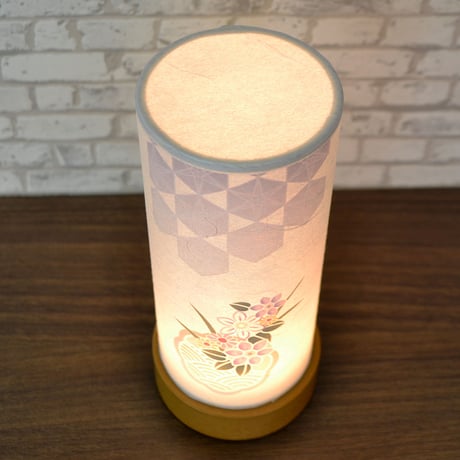 コンパクト盆提灯 和照灯  1基 コードレス 電池式 LED 奏華 高さ18.5cm 直径8cm 紫の花柄 017 インテリア提灯 おしゃれな提灯 岐阜ちょうちん 和風行灯 現代風 モダン