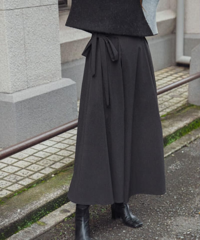 Nylon wrap flare skirt | ELENORE TOKYO