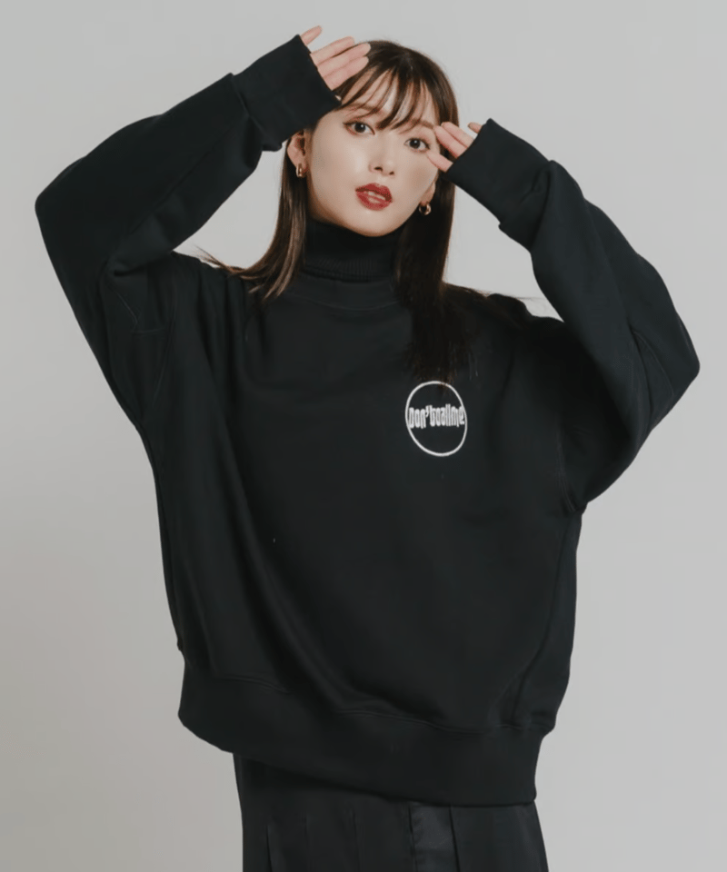 UNISEX】Embroidery wide crew neck sweat / BLACK