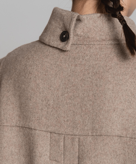 【UNISEX】Asymmetry collar coat / BEIGE / M