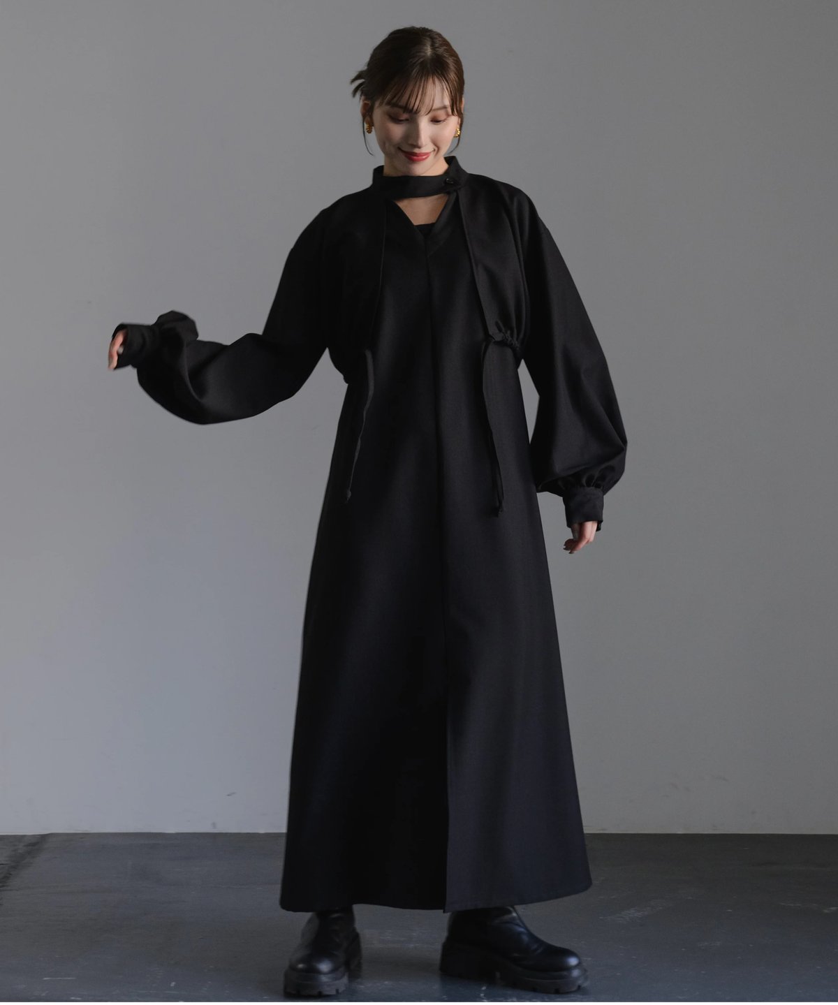 Cape flare dress / BLACK / F | LEANN MOMENT | リ