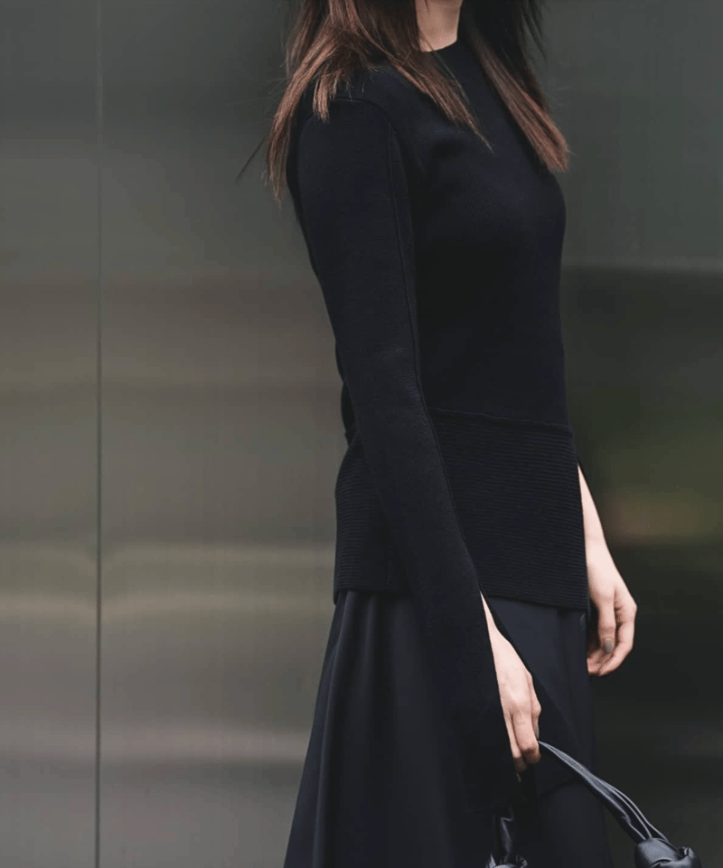 Arm slit knit pullover / BLACK / F | LEANN MOME