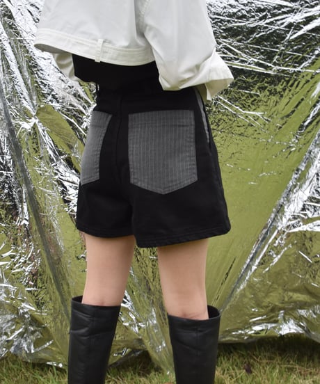 Stripe on denim shorts / BLACK / S