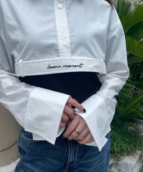 Logo belt shirt × T-shirt / WHITE / F