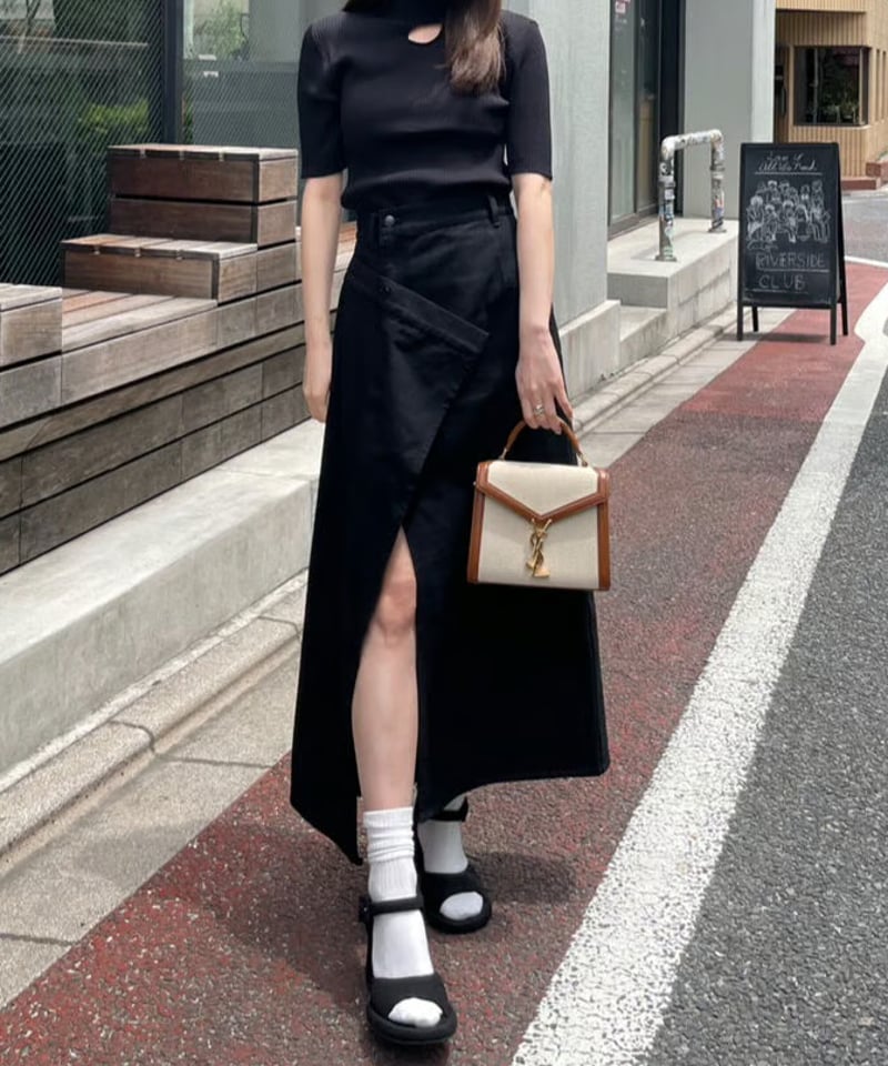 Black Denim Wrapping Skirt | LEANN MOMENT | リーン...