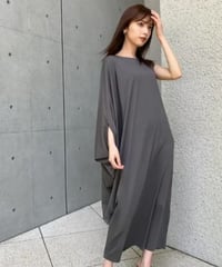 Wide  silhouette dress / GRAY / S