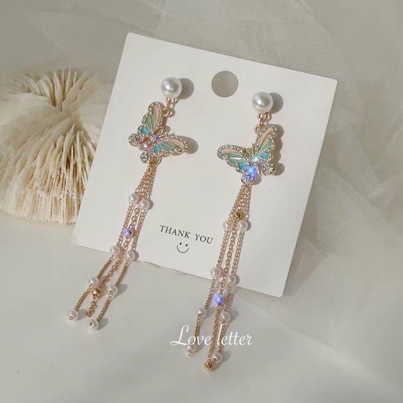 バタフライビジューロングピアス イヤリング 韓国 蝶々 量産型 地雷