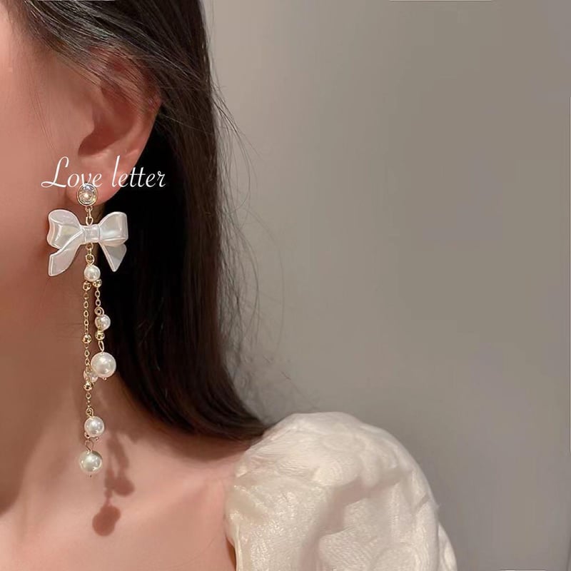 ピアス リボン 白 パール ピンク しずく ビジューチャーム 推し デート