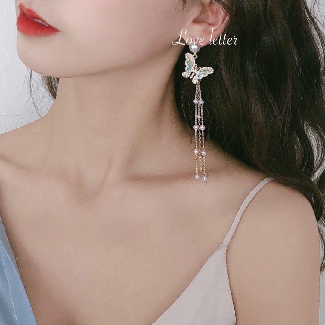 バタフライビジューロングピアス イヤリング 韓国 蝶々 量産型 地雷