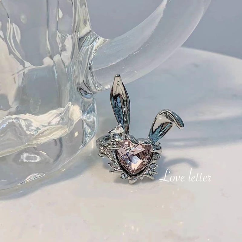 キラキラビジューうさぎちゃんリング 指輪 ウサギ 量産型 地雷 | Love