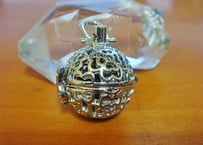 コンゴ産 バンデンブランデアイト ペンダントトップ ラジウム