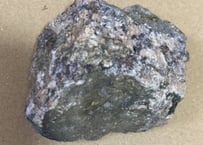 コンゴ産 バンデンブランデアイト ペンダントトップ ラジウム鉱石