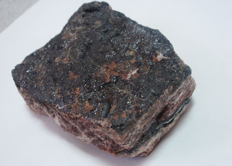 チェコ産 ピッチブレンド/瀝青ウラン鉱/閃ウラン鉱 359,0g | ICONIC STORE