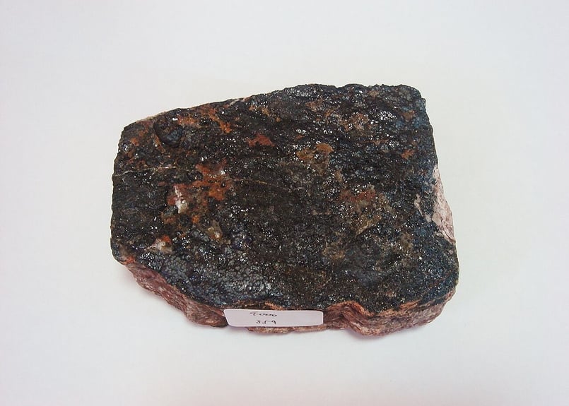 チェコ産 ピッチブレンド/瀝青ウラン鉱/閃ウラン鉱 359,0g | ICONIC STORE