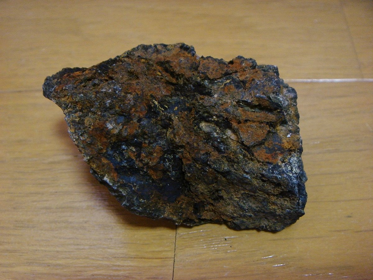 チェコ産 ピッチブレンド/瀝青ウラン鉱/閃ウラン鉱 58,1g | ICONIC STORE