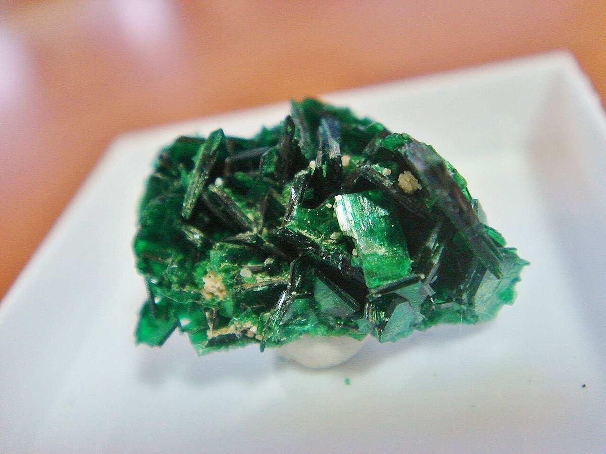 燐銅ウラン鉱 torbernite コンゴ産 放射性鉱物 コンゴ産 燐銅ウラン鉱 Torbernite 結晶 | ICONIC STORE