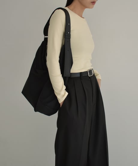 tops-02463　Back Open Fit Top　White　Ivory　Charcoal　Black