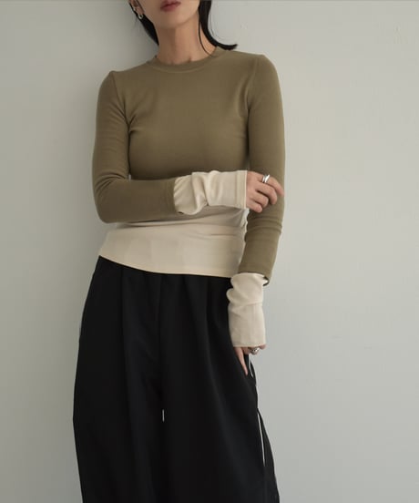 tops-02457　Bicolor Faux Layered Tops　Khaki　Black