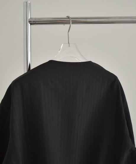outer-02098 Crew Neck Zip Blouson Ecru Black