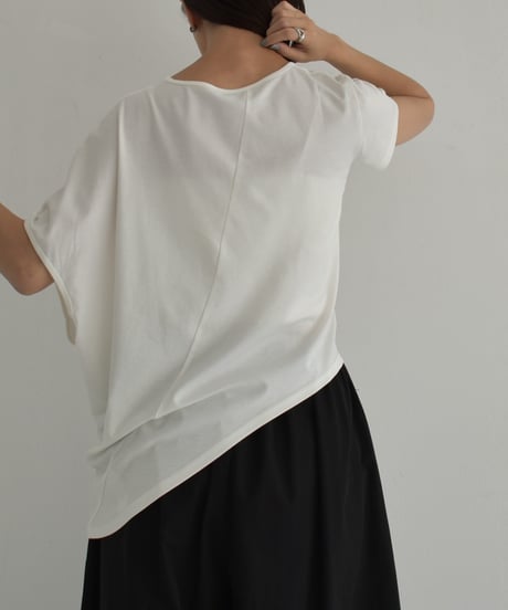 tops-02494　Asymmetrical Design TEE White Black